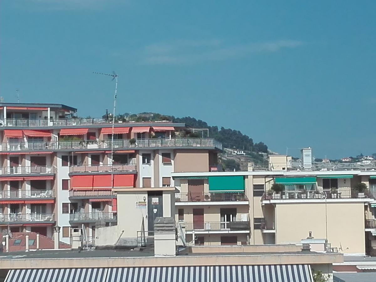 A 2 Passi Dal Mare Appartement San Remo Buitenkant foto