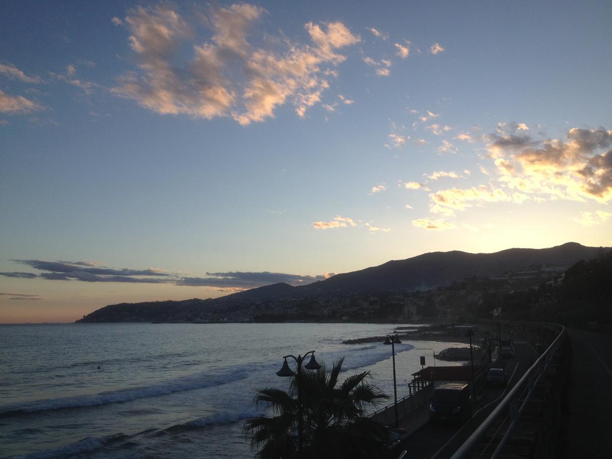 A 2 Passi Dal Mare Appartement San Remo Buitenkant foto
